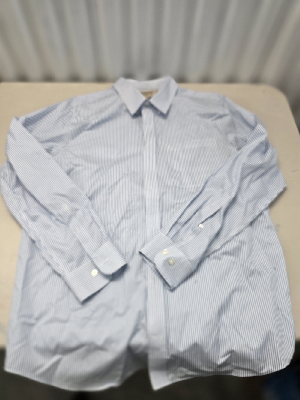 Duluth Trading Co Slim Fit Wrinkle Fighter Button Down Shirt Men's Size Large